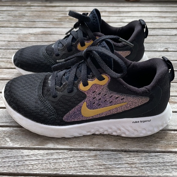 Nike Kids' Grade School Legend React Running Shoes GUC - Picture 2 of 6